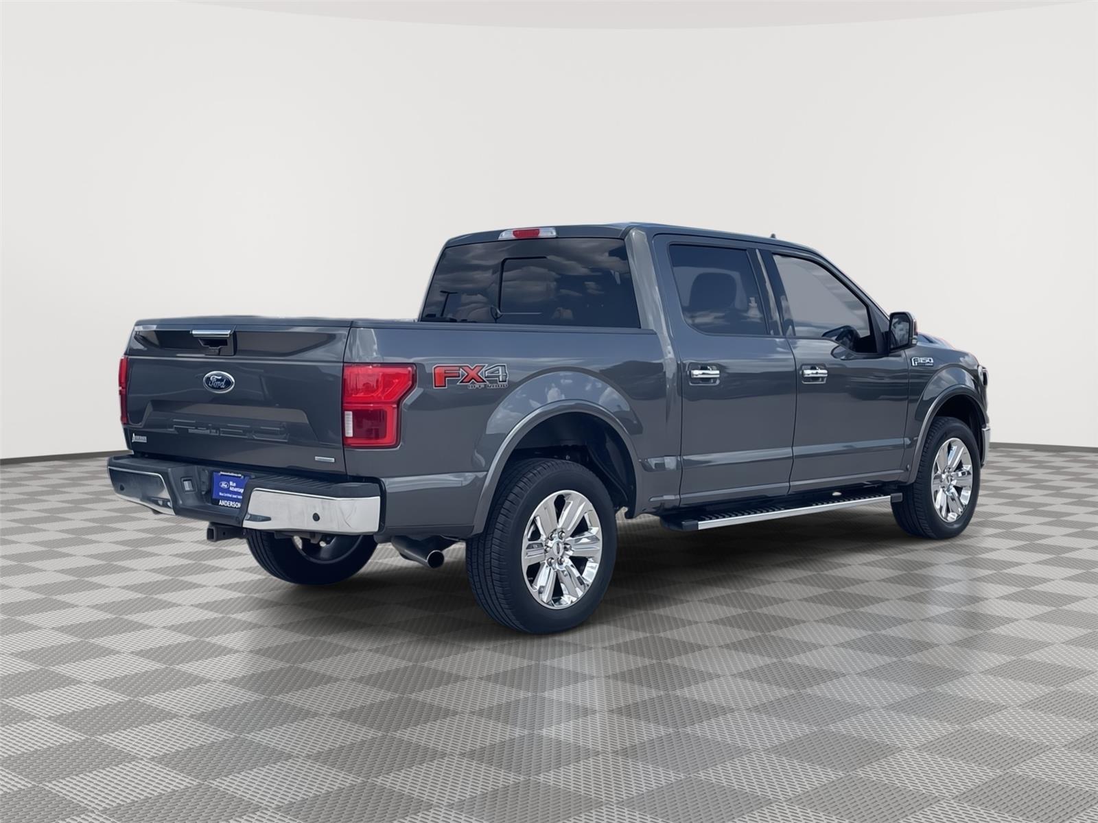 Vehicle photo 7