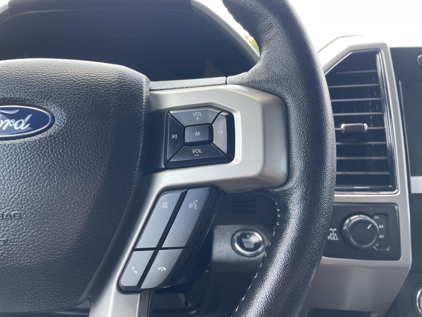 Vehicle photo 14