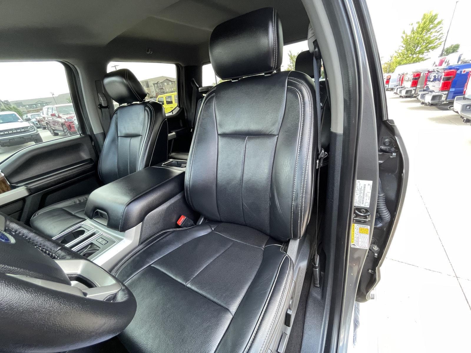 Vehicle photo 18