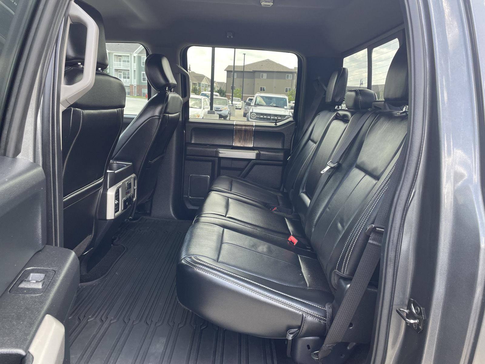 Vehicle photo 20
