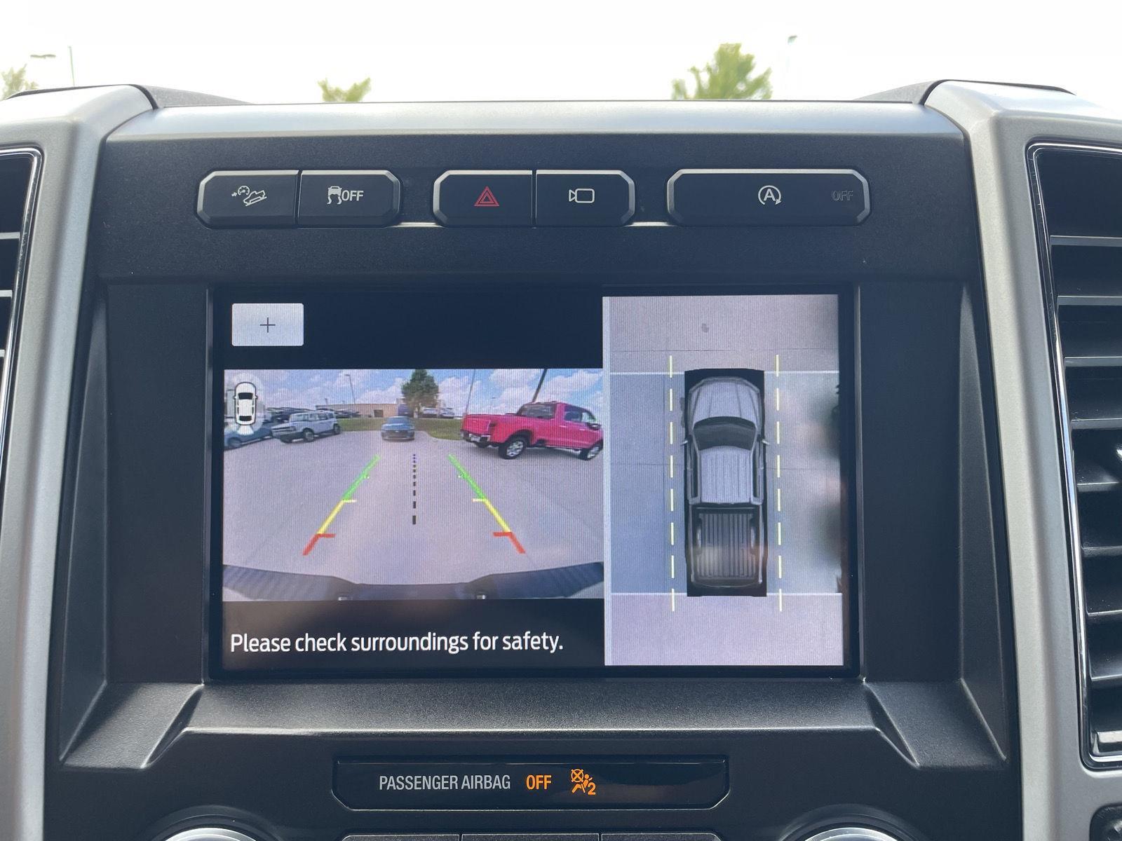 Vehicle photo 24