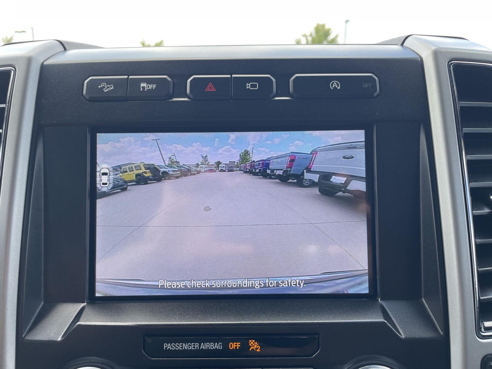 Vehicle photo 25