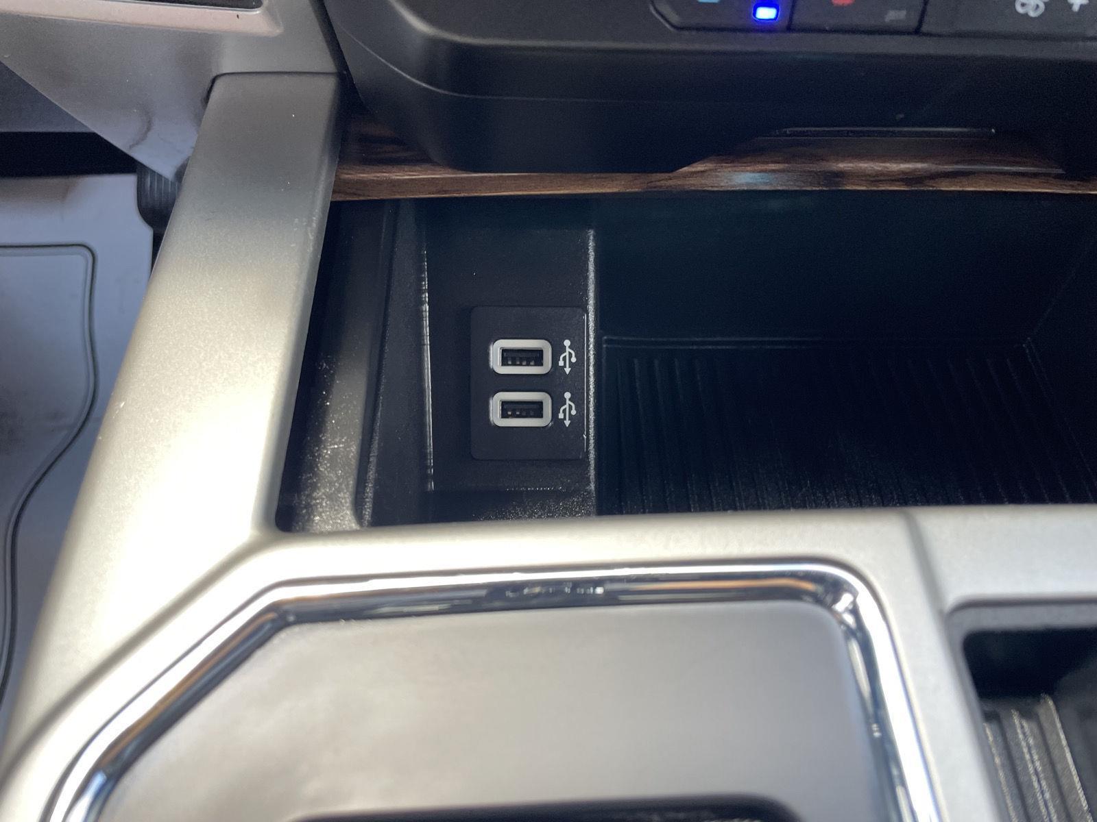 Vehicle photo 33