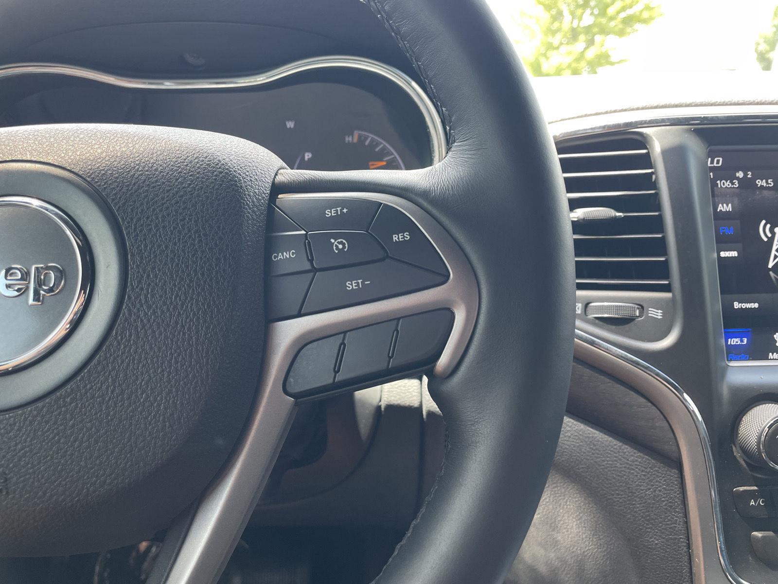 Vehicle photo 14