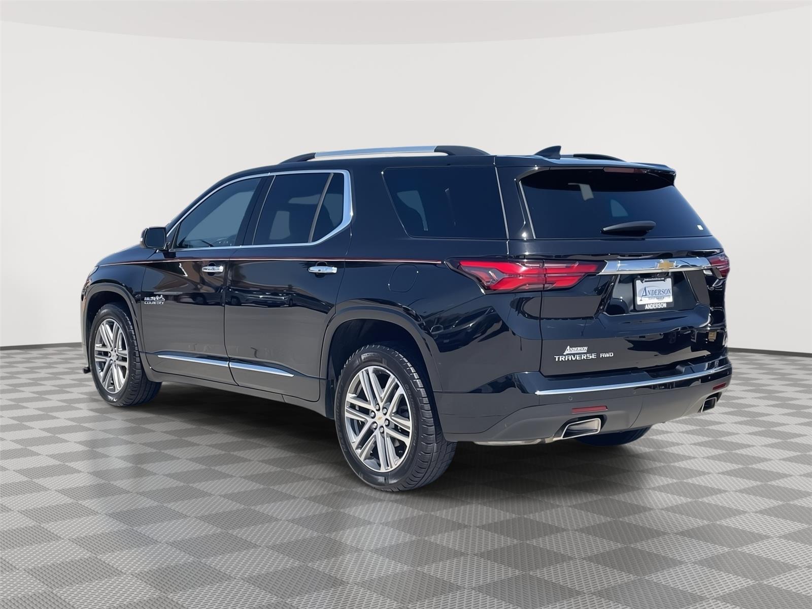Vehicle photo 9