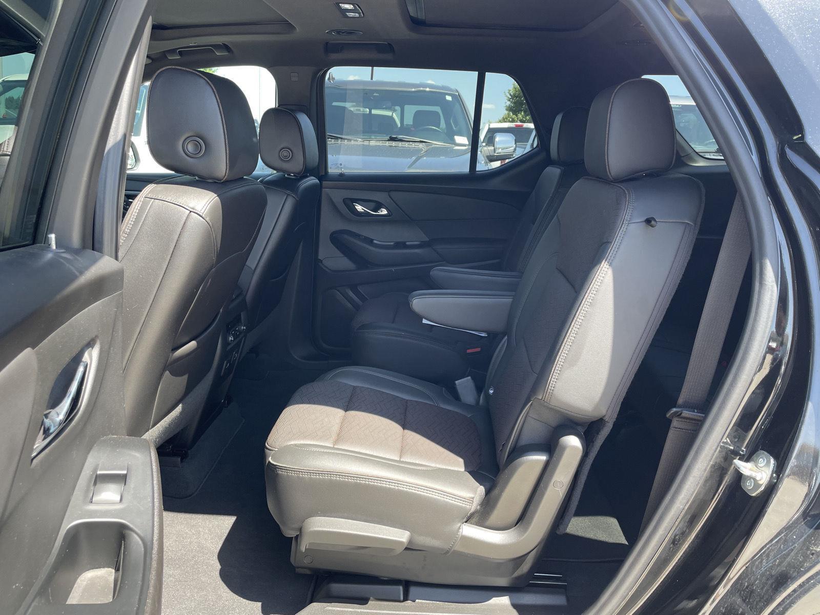 Vehicle photo 20
