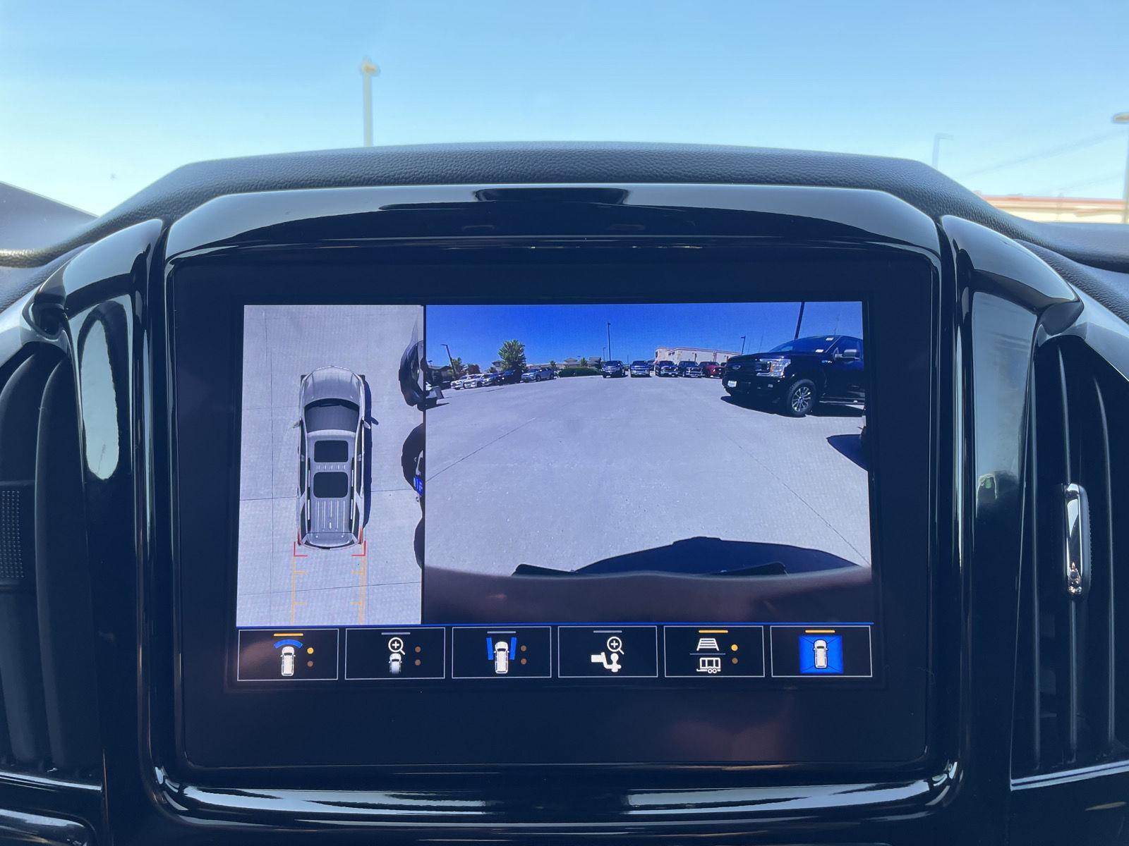 Vehicle photo 27
