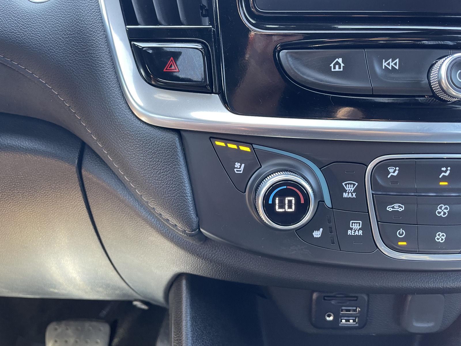 Vehicle photo 32