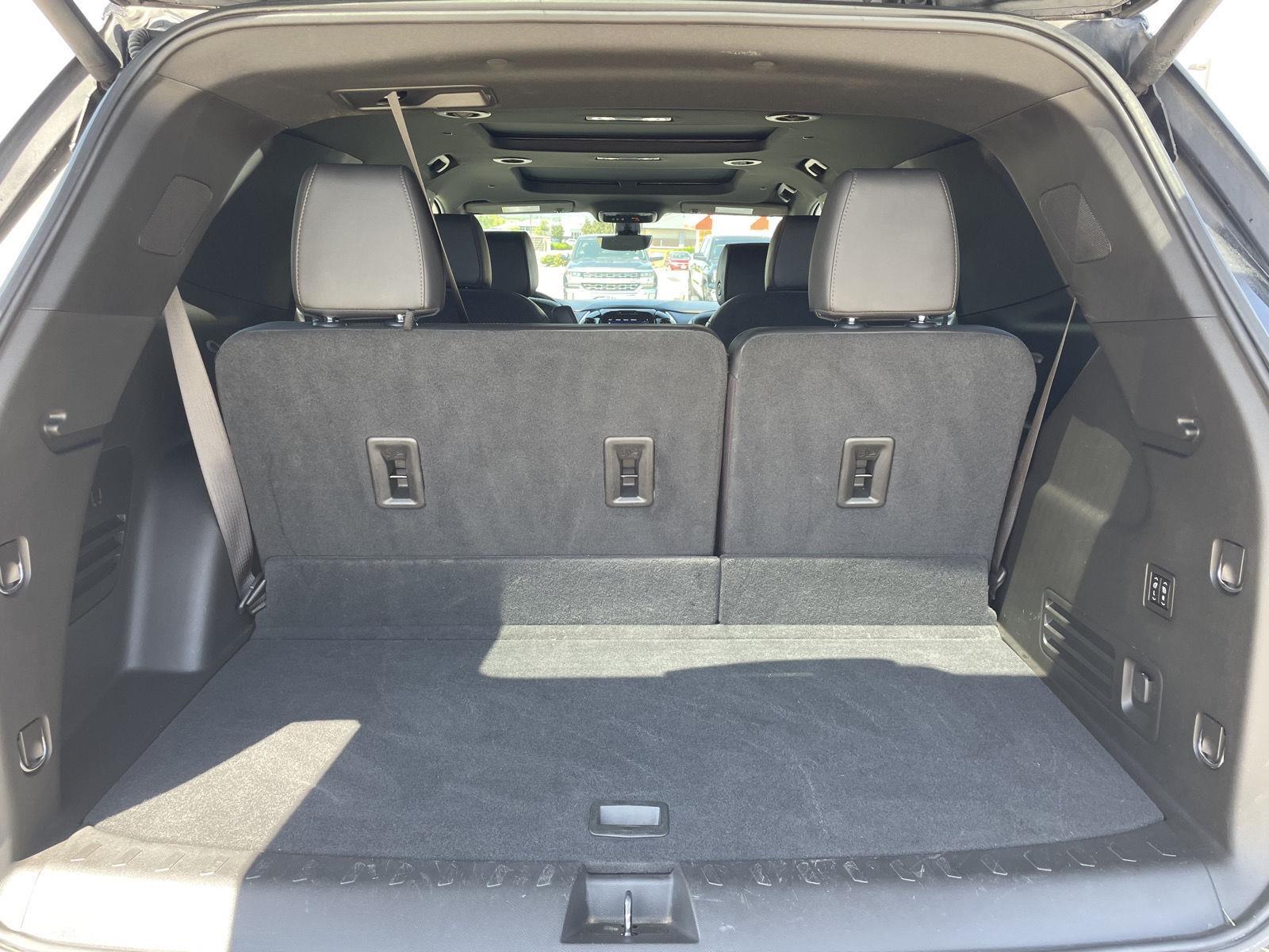 Vehicle photo 43