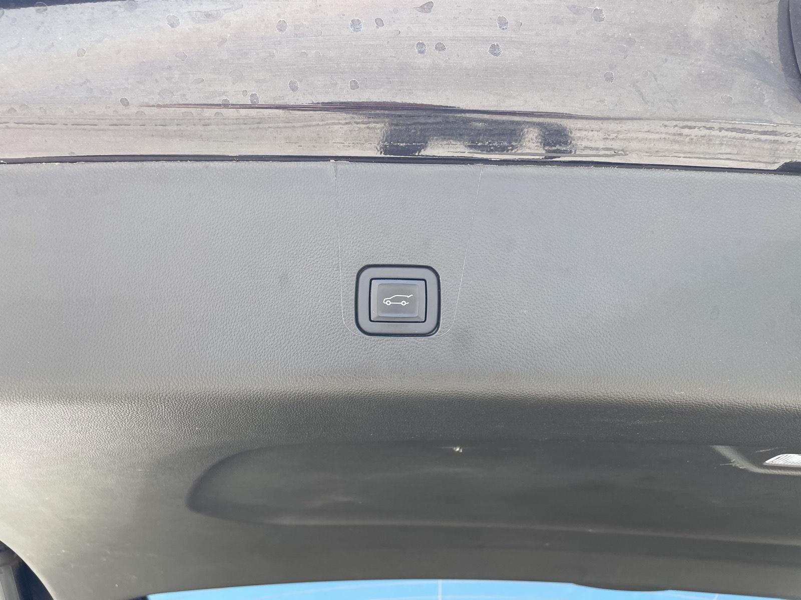 Vehicle photo 44