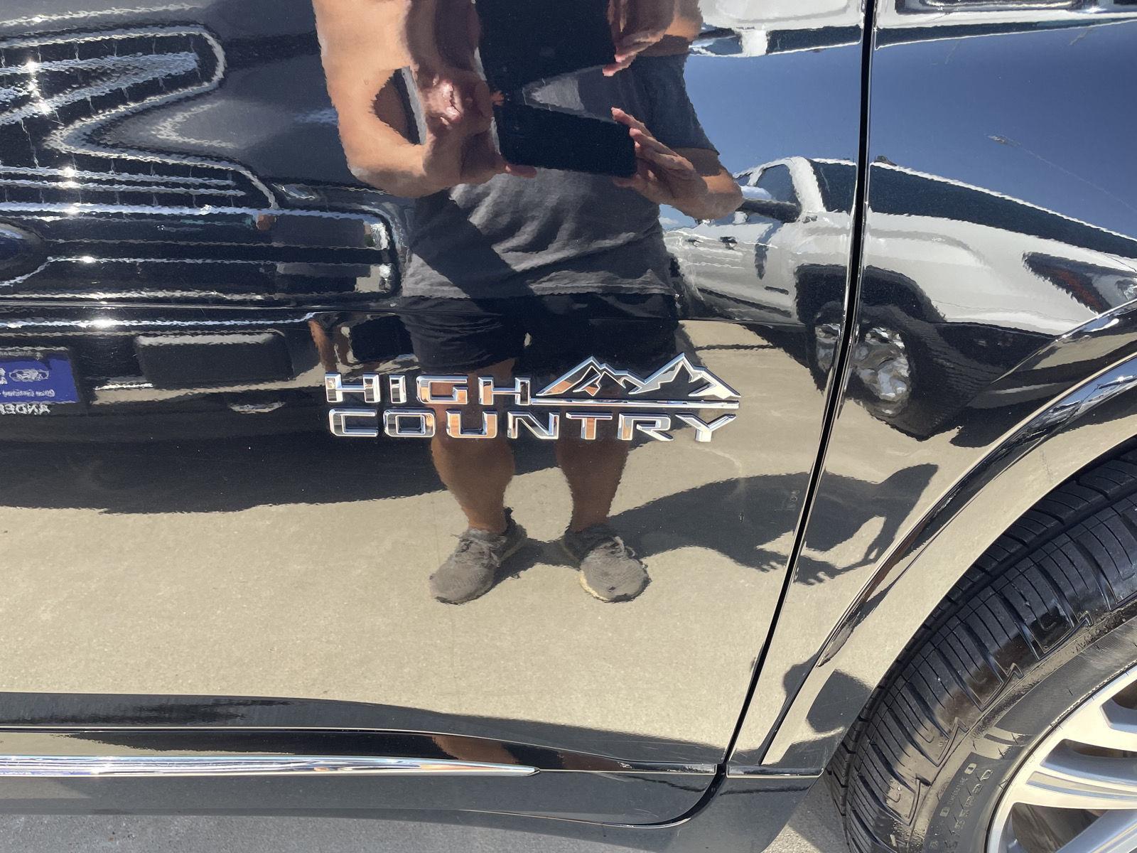 Vehicle photo 46