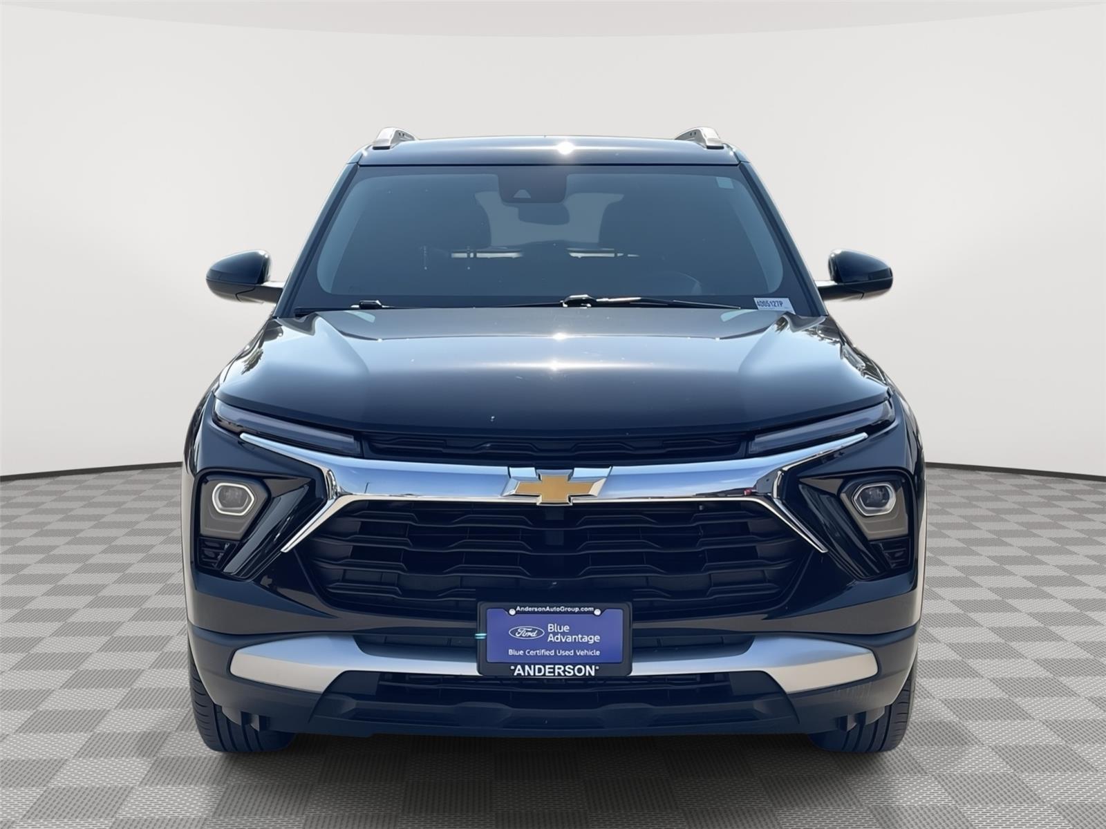 Vehicle photo 4