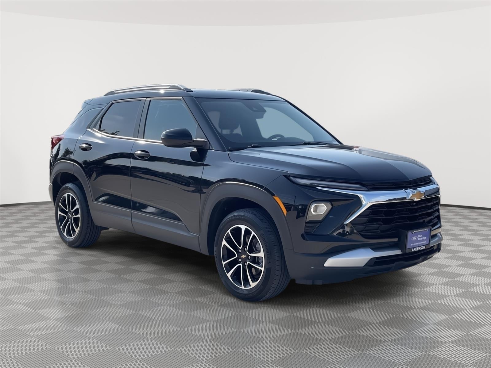 Vehicle photo 5