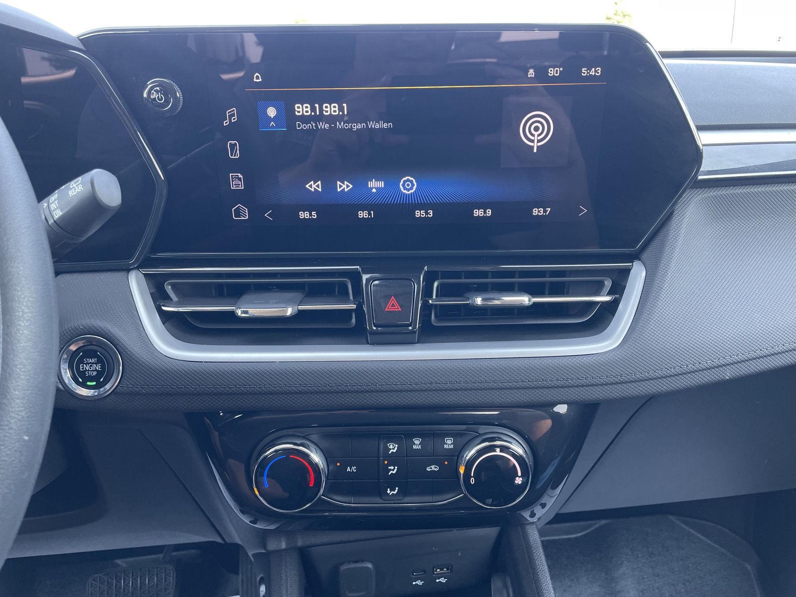Vehicle photo 20