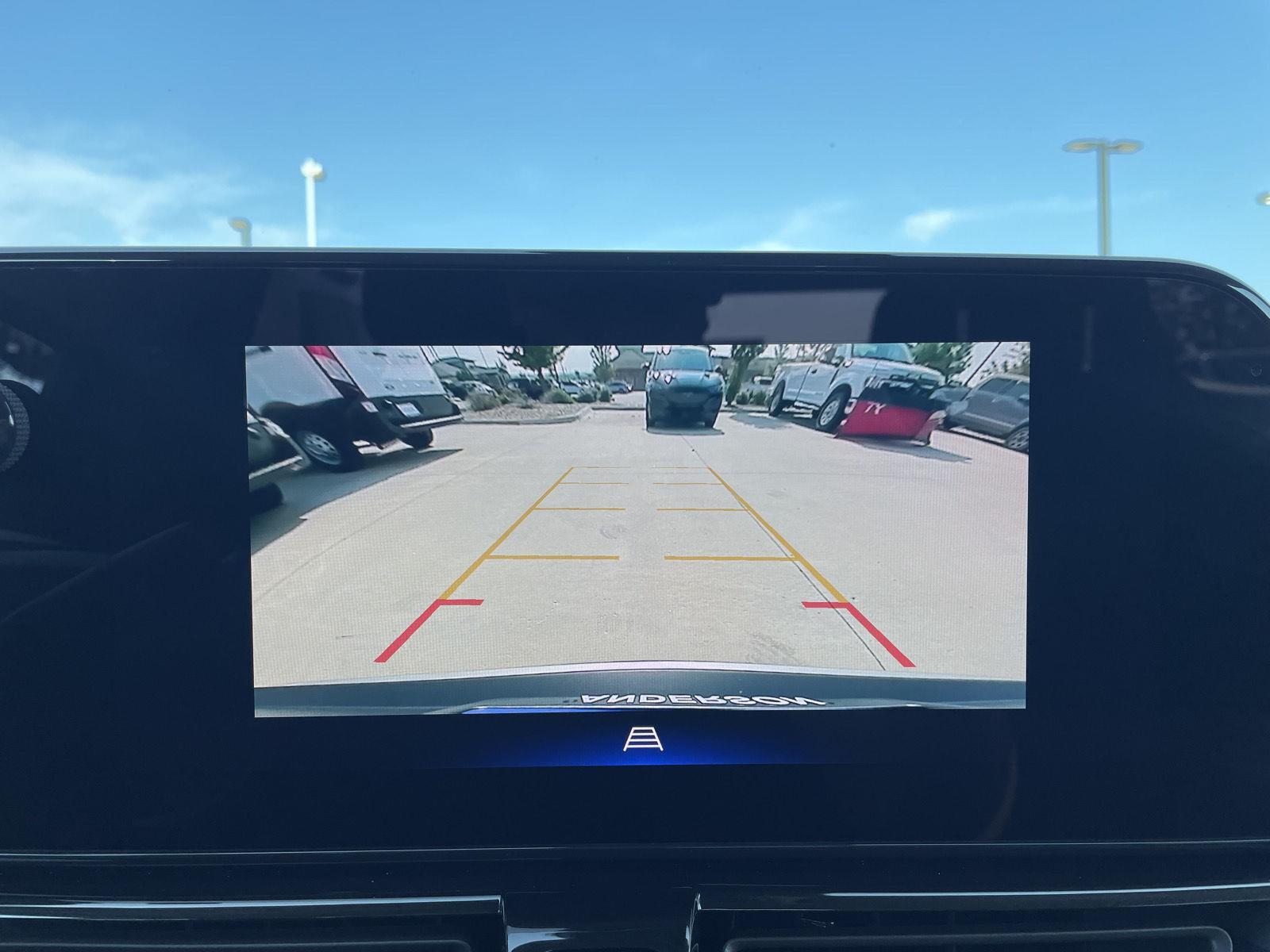 Vehicle photo 21