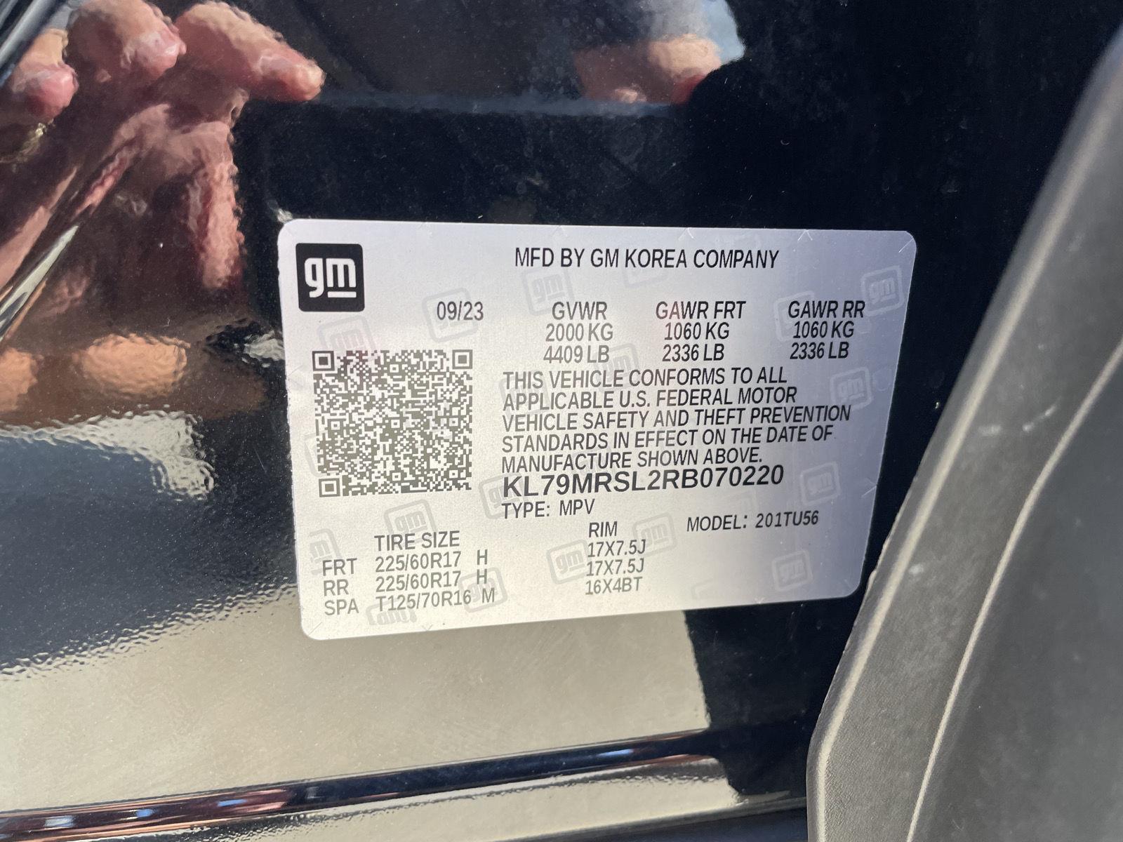 Vehicle photo 28