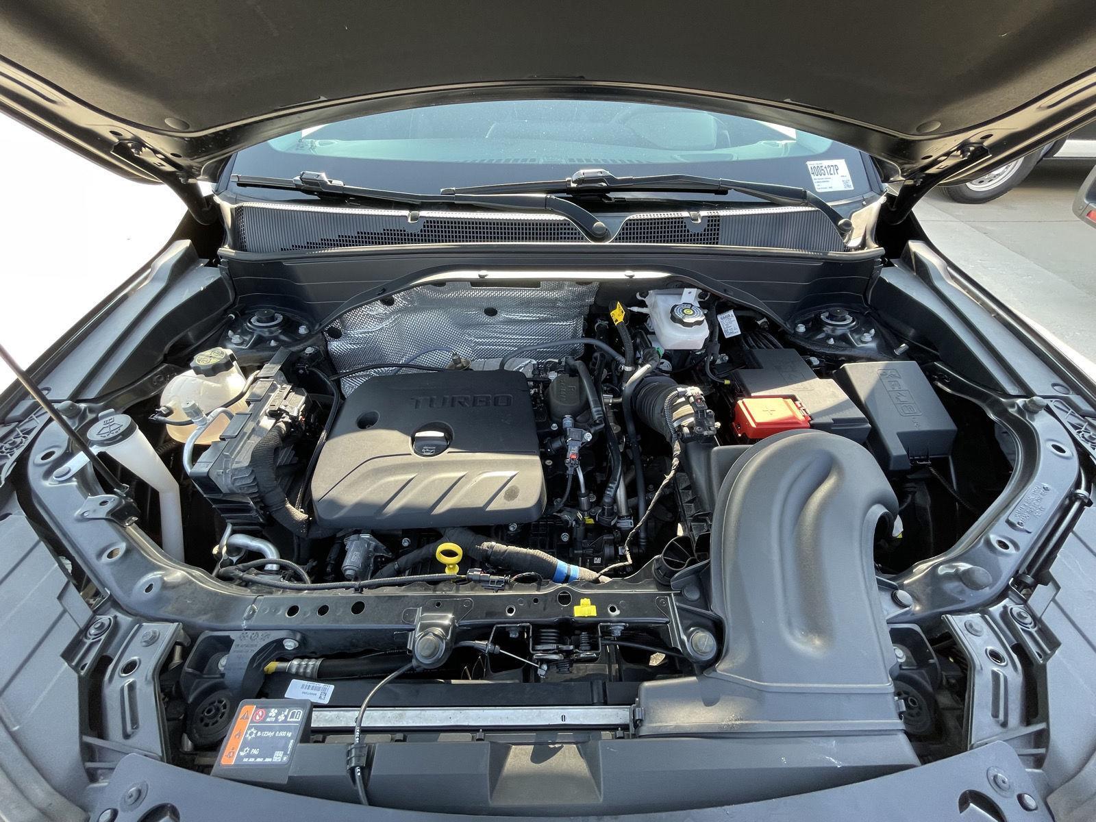 Vehicle photo 30