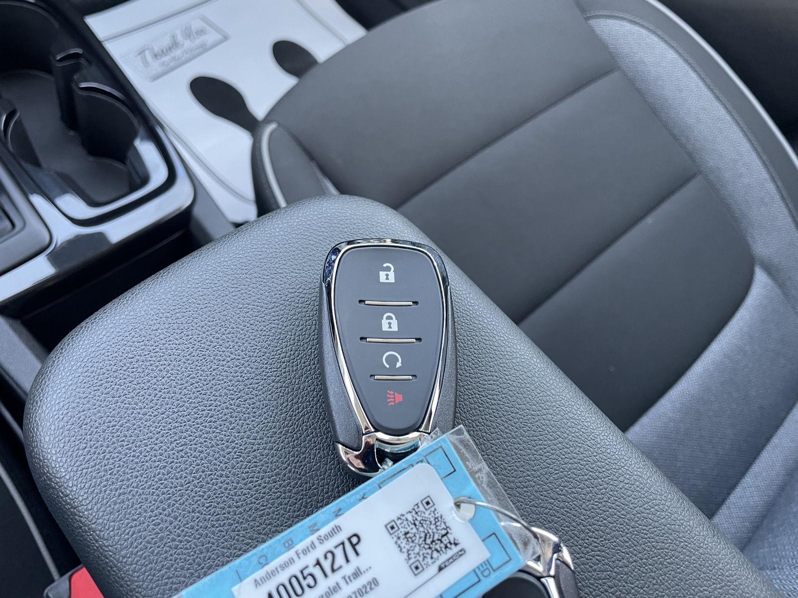 Vehicle photo 34