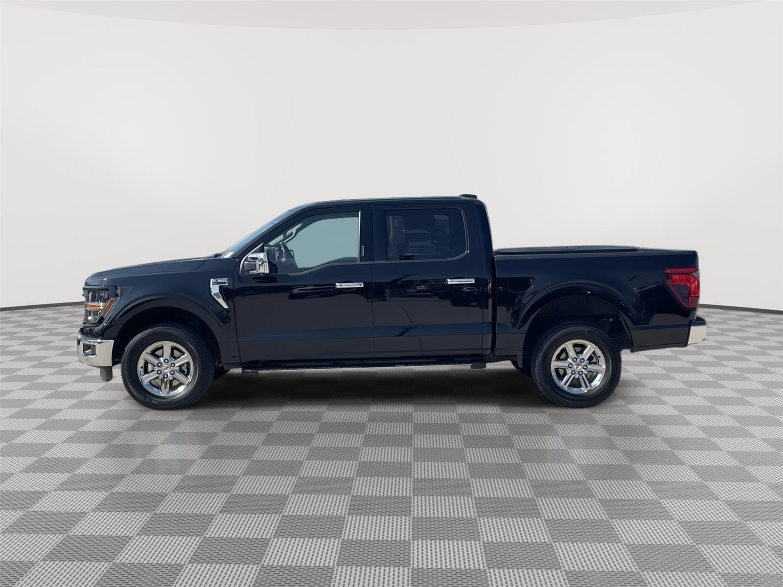Vehicle photo 2