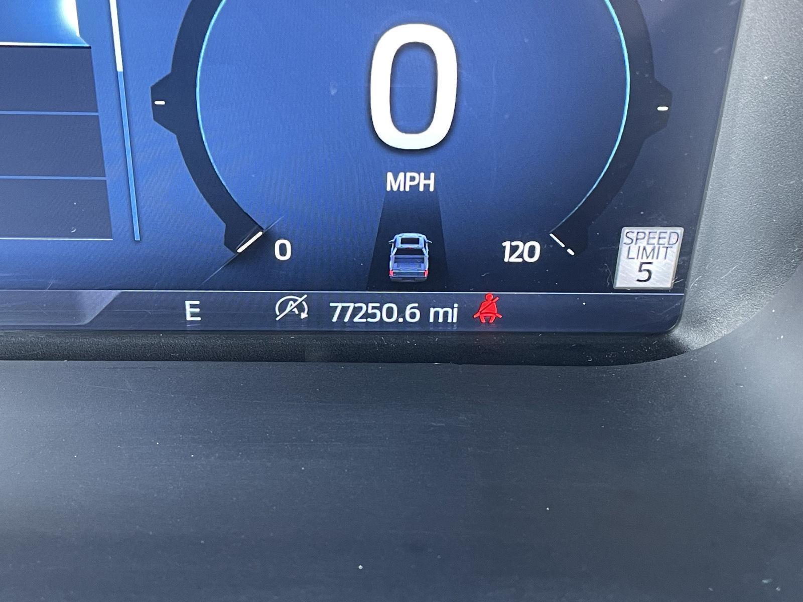 Vehicle photo 3