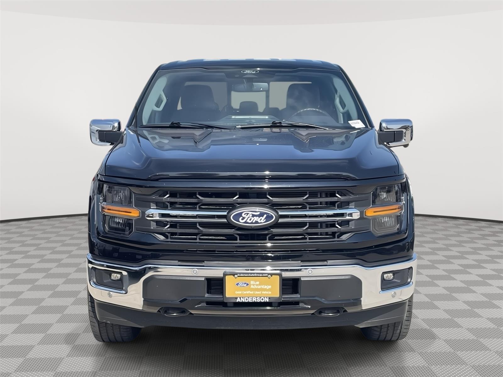 Vehicle photo 4