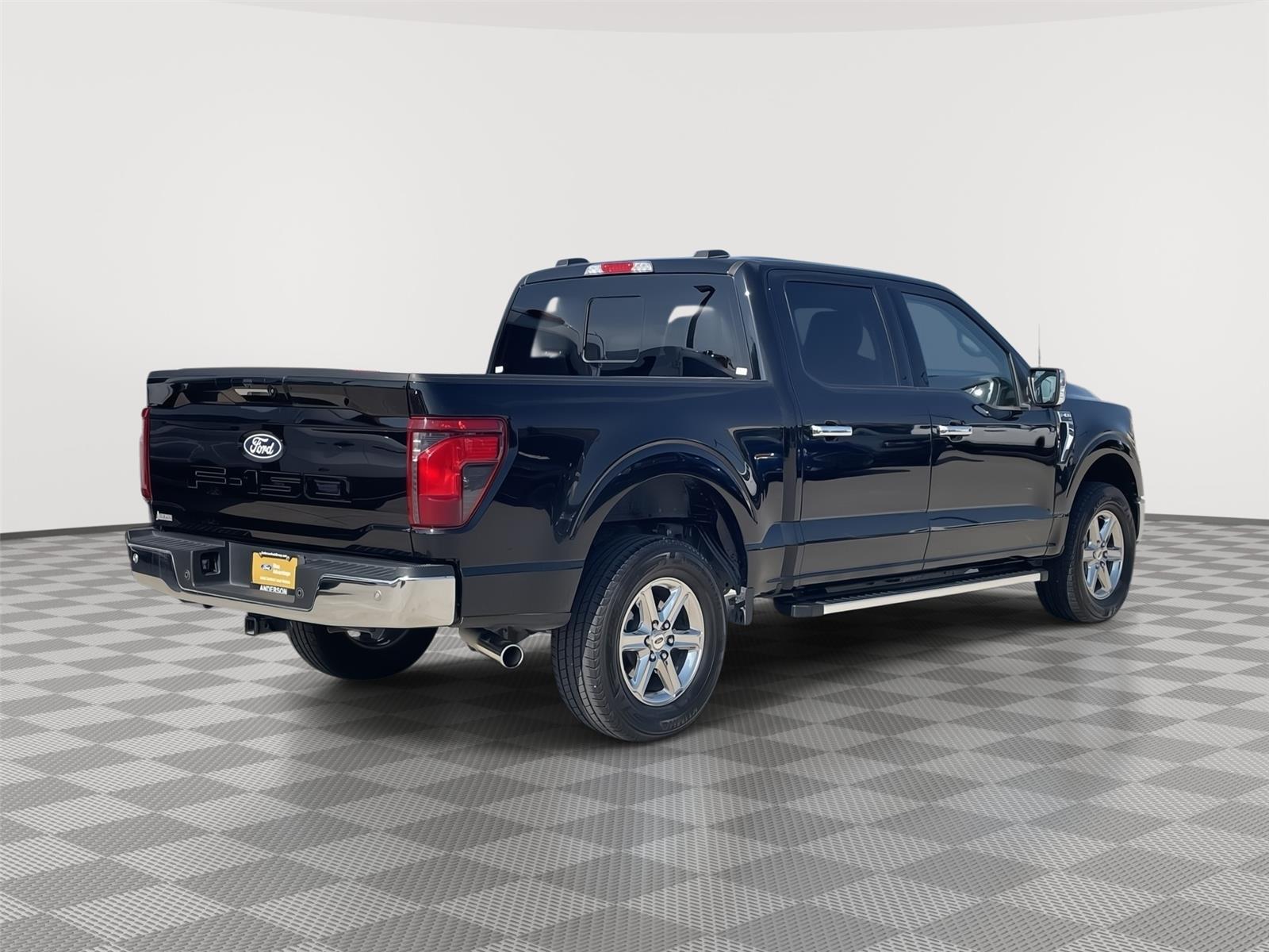 Vehicle photo 7