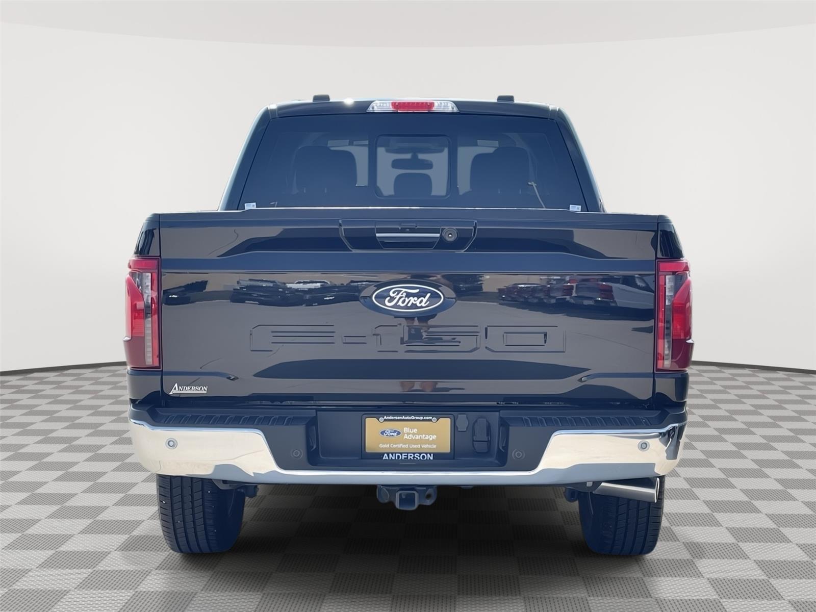 Vehicle photo 8