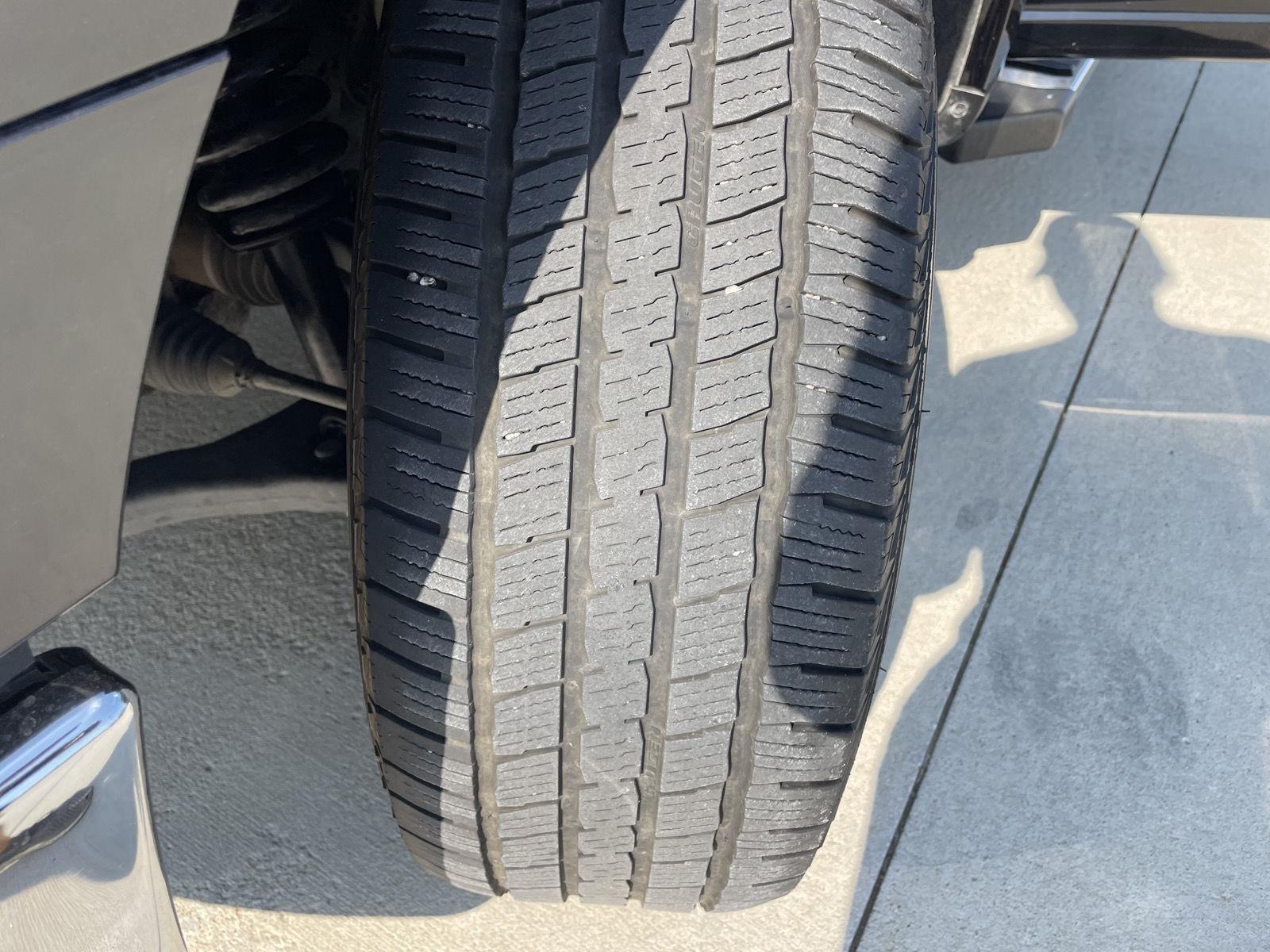 Vehicle photo 11