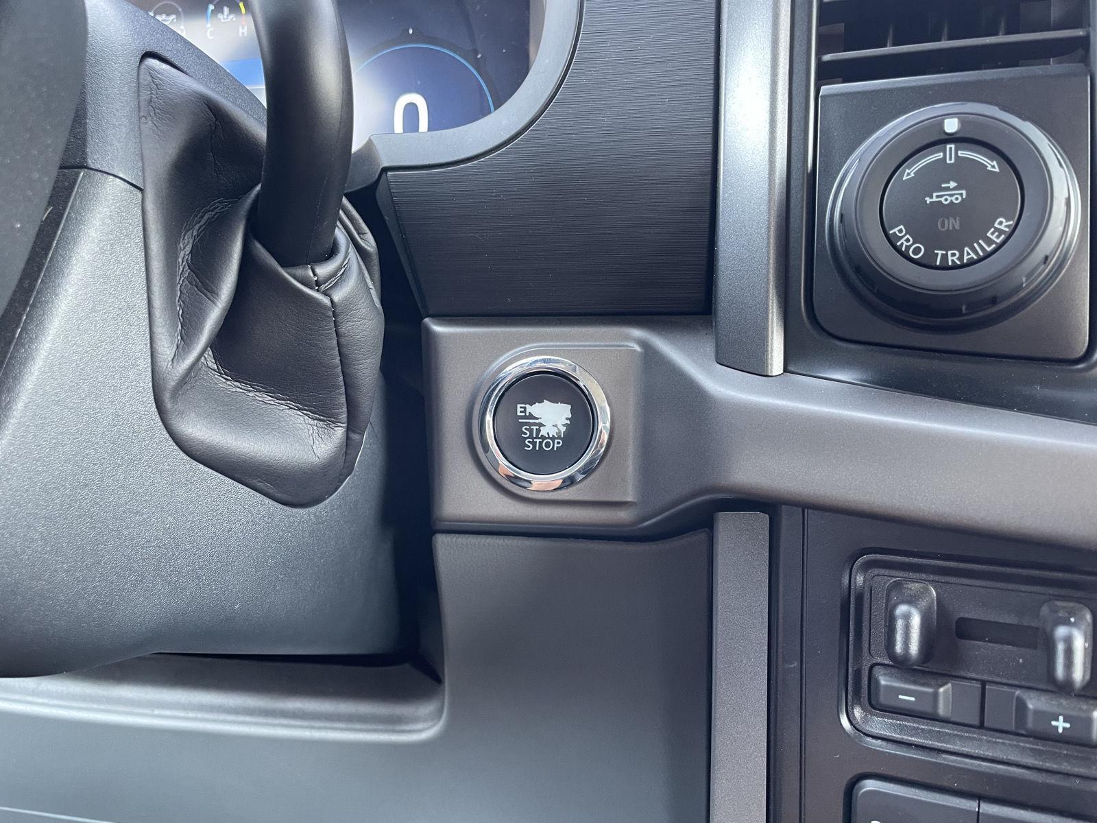 Vehicle photo 26