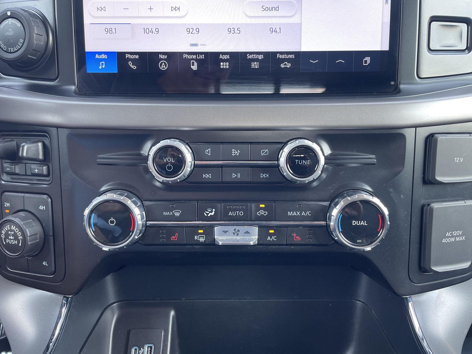 Vehicle photo 27