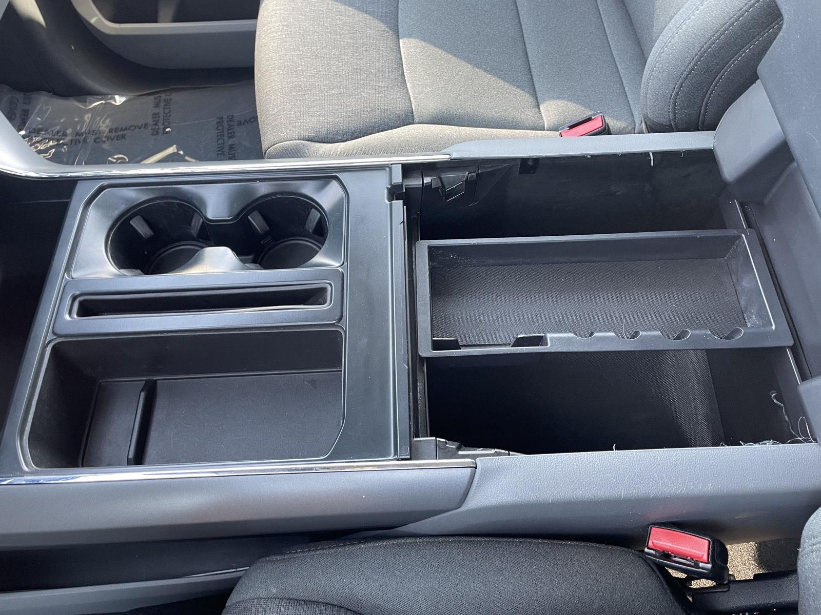 Vehicle photo 35