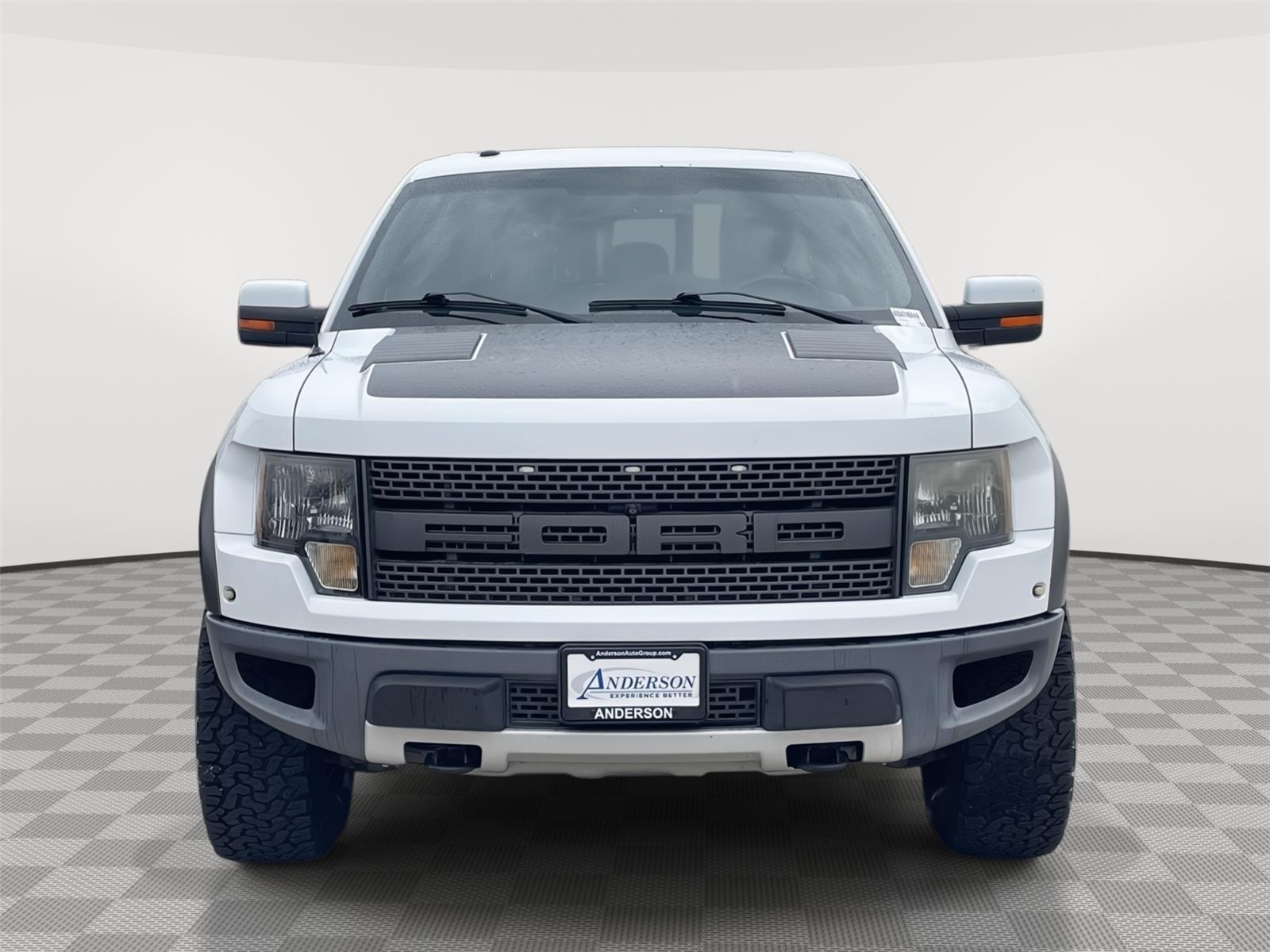 Vehicle photo 4