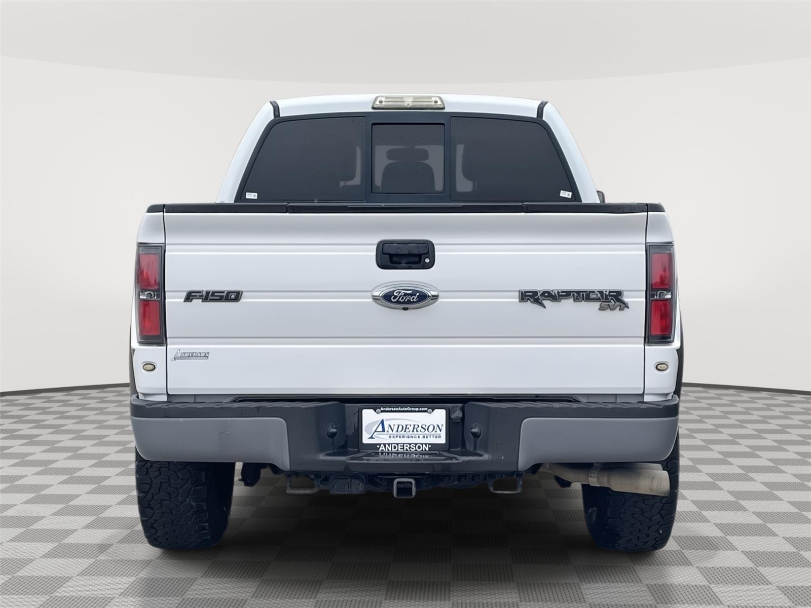 Vehicle photo 8
