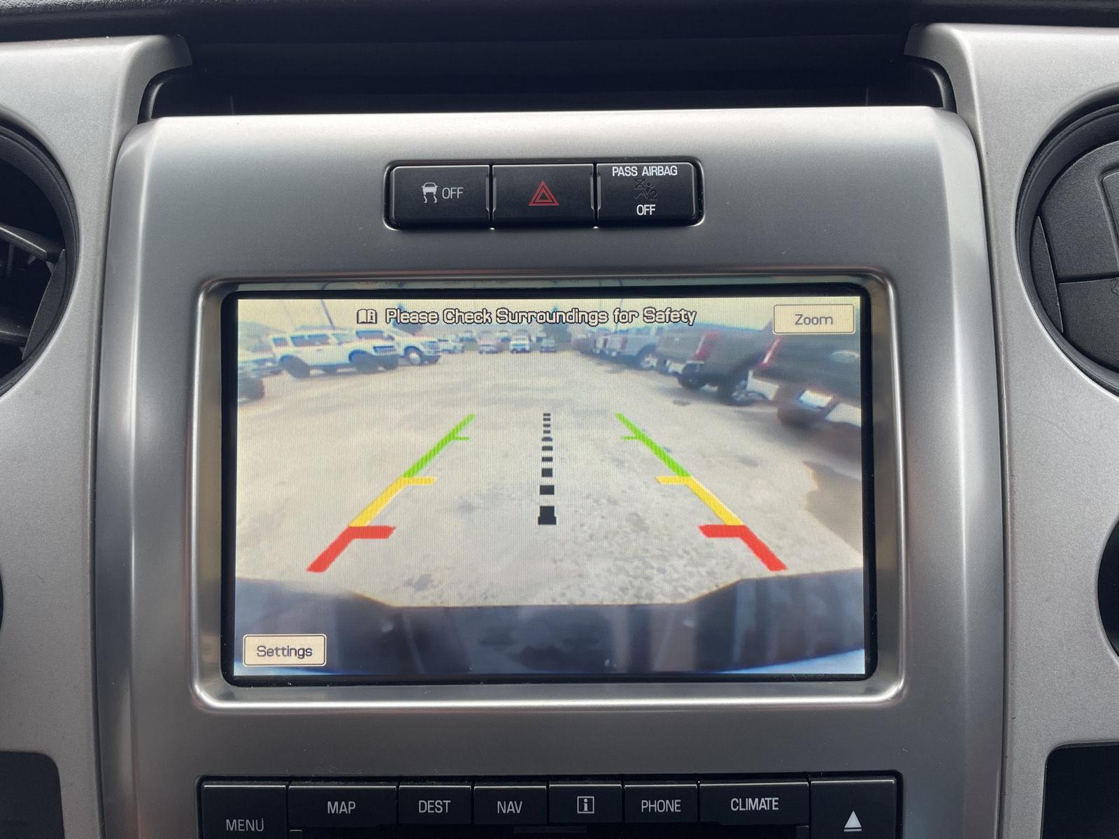 Vehicle photo 23