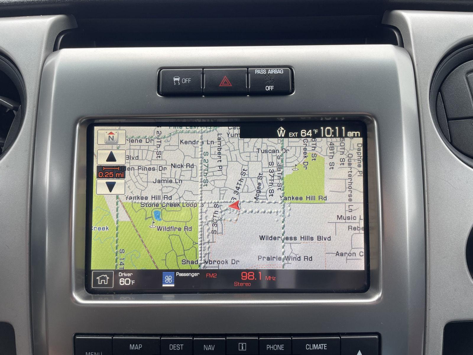 Vehicle photo 24