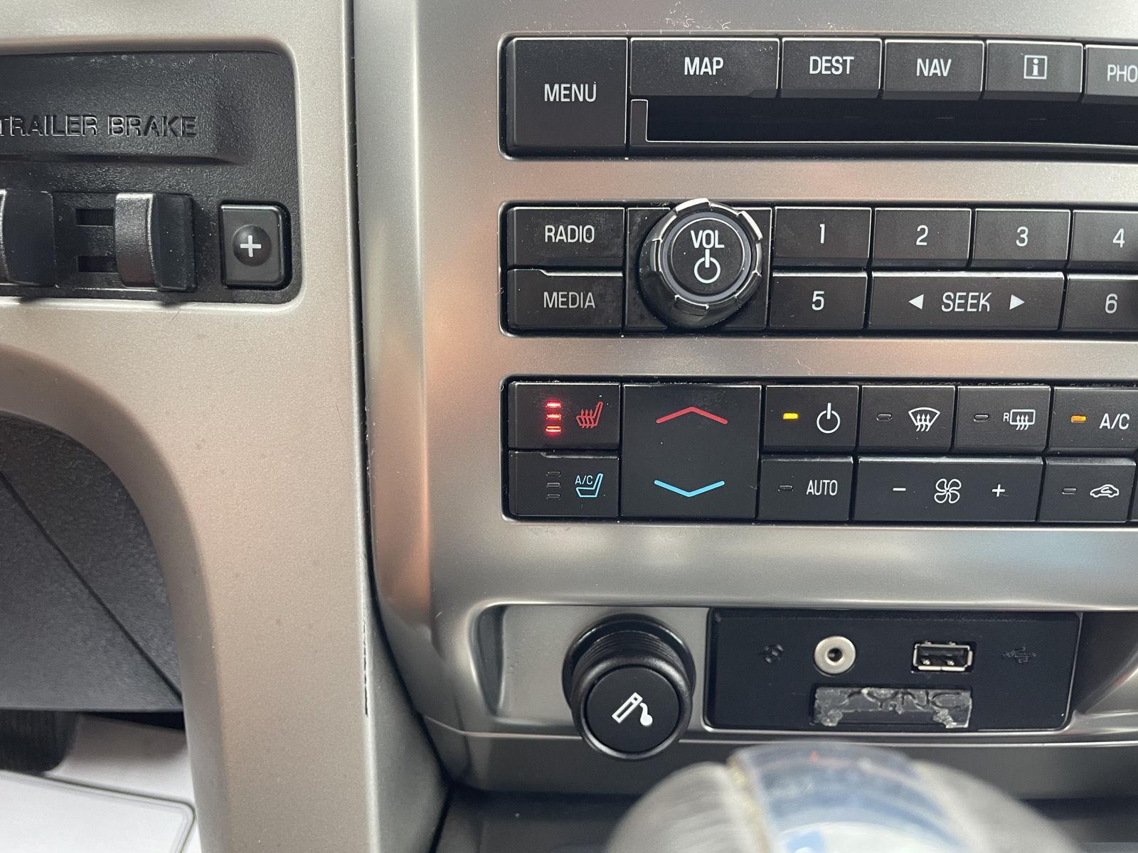 Vehicle photo 27