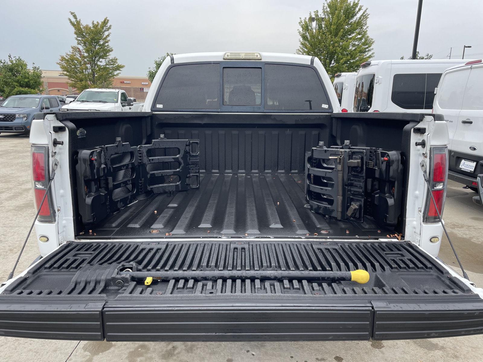 Vehicle photo 37