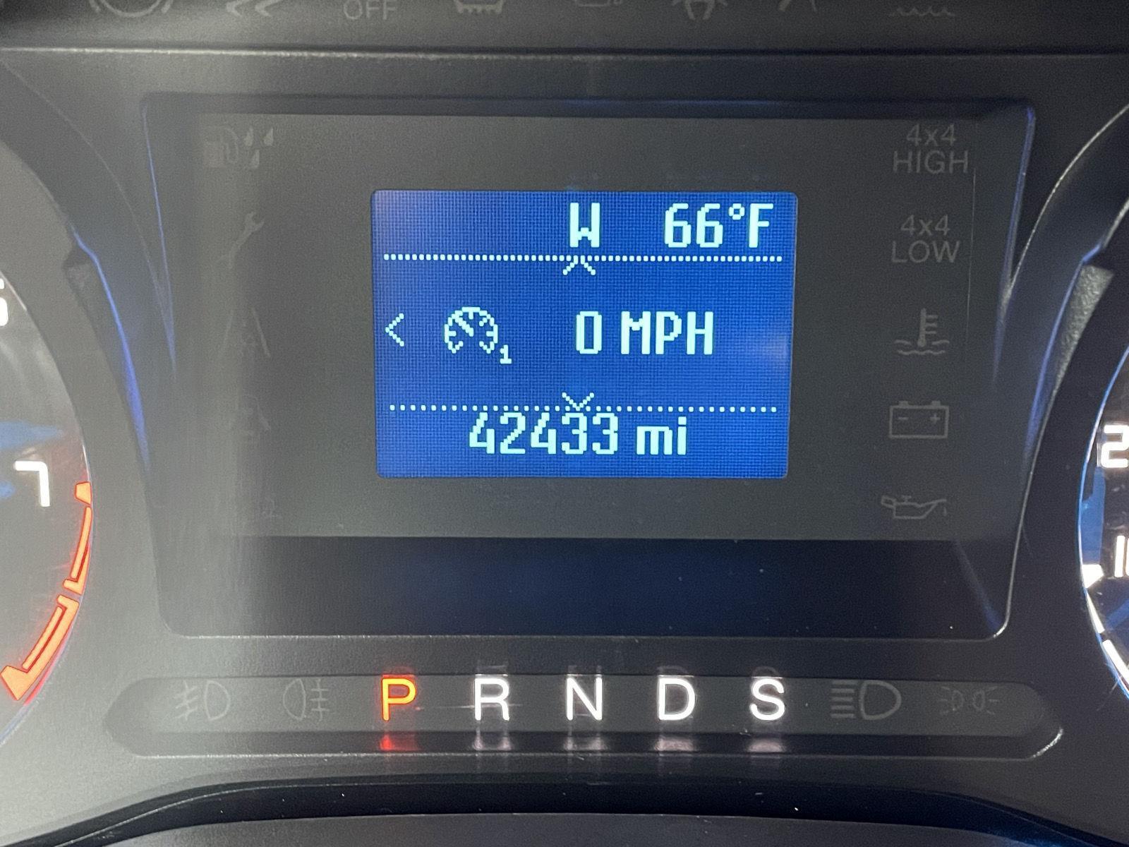Vehicle photo 3