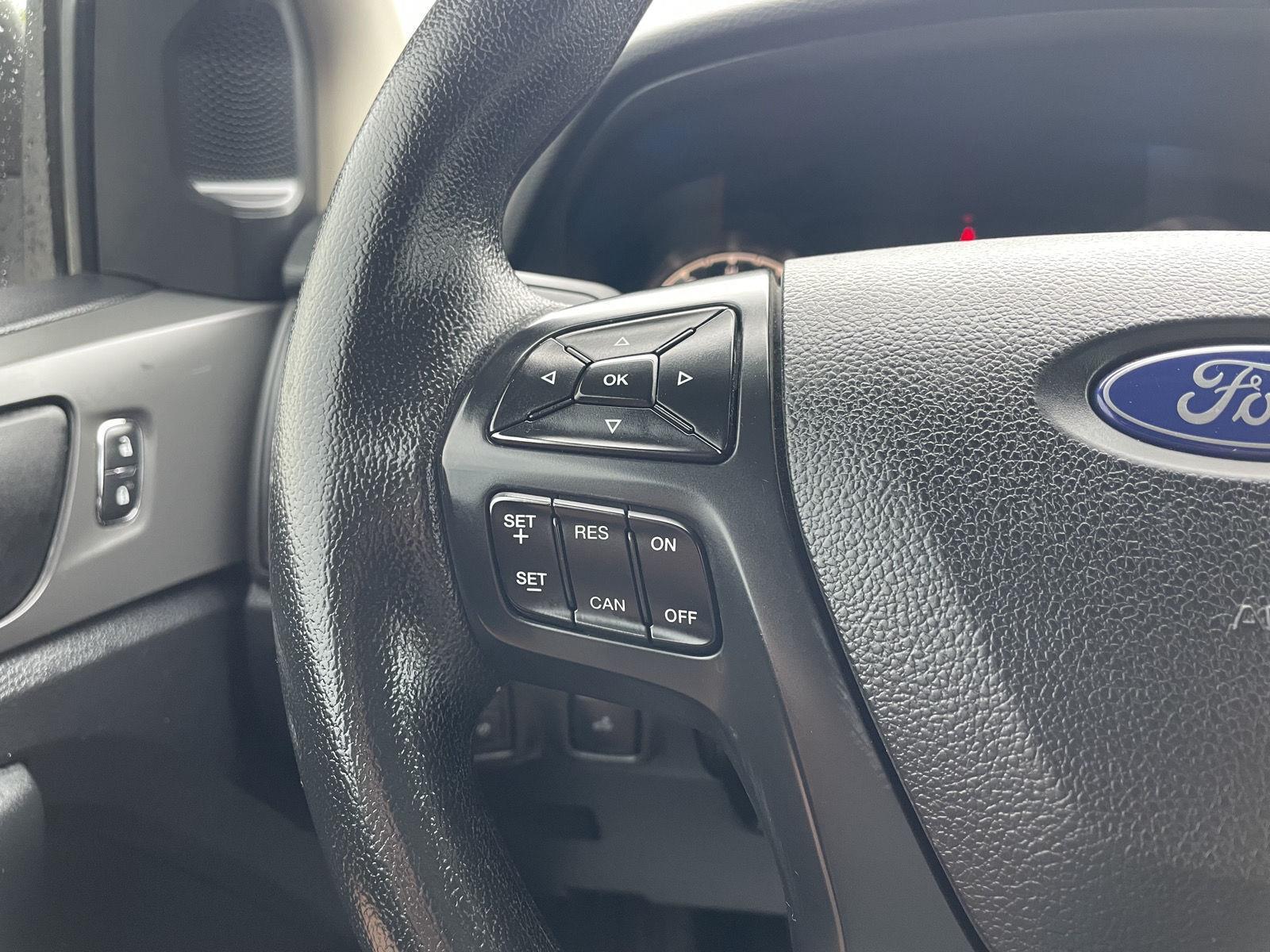 Vehicle photo 13