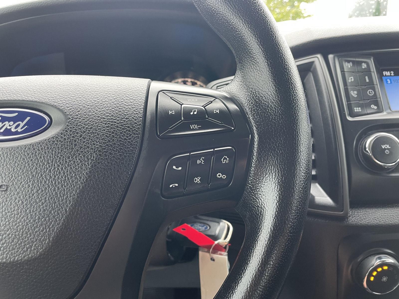 Vehicle photo 14