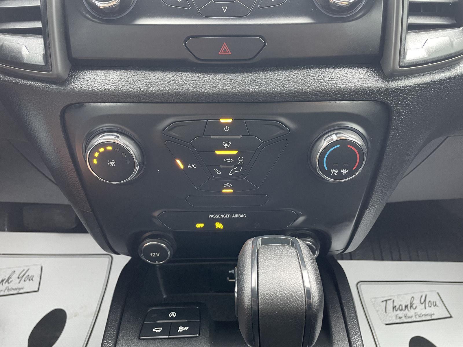 Vehicle photo 25