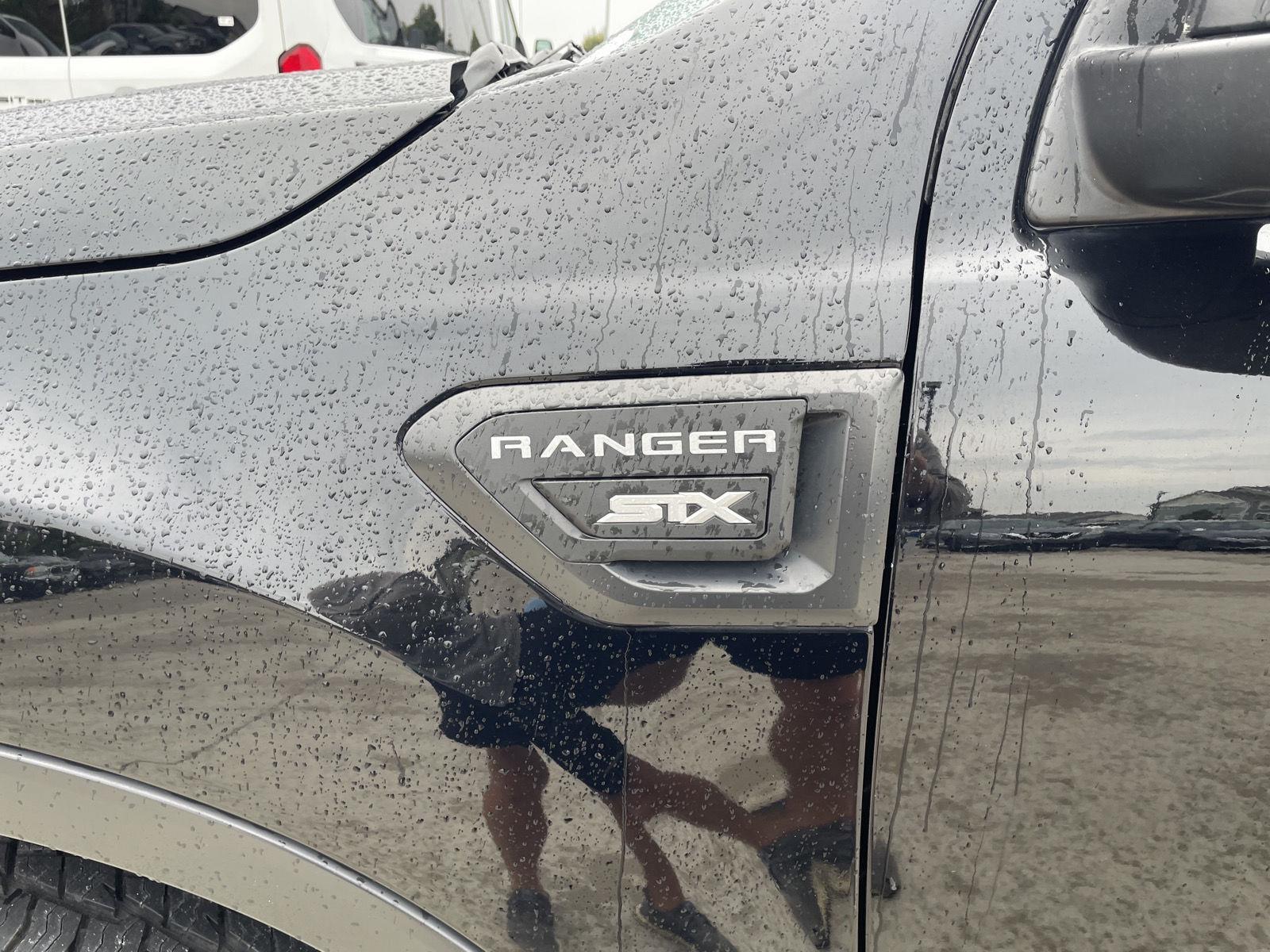Vehicle photo 35