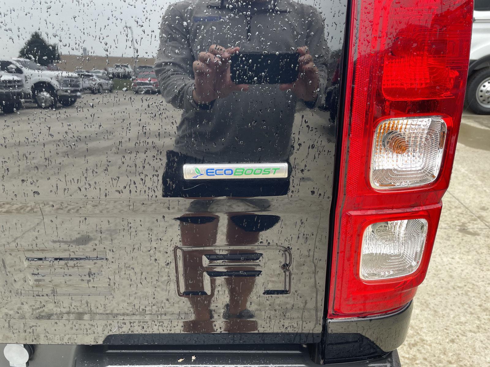 Vehicle photo 36