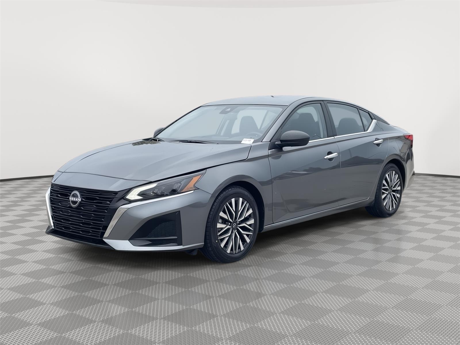 Gray (Gun Metallic) 2025 Nissan Altima Sedan Front-Wheel Drive Continuously Variable Transmission