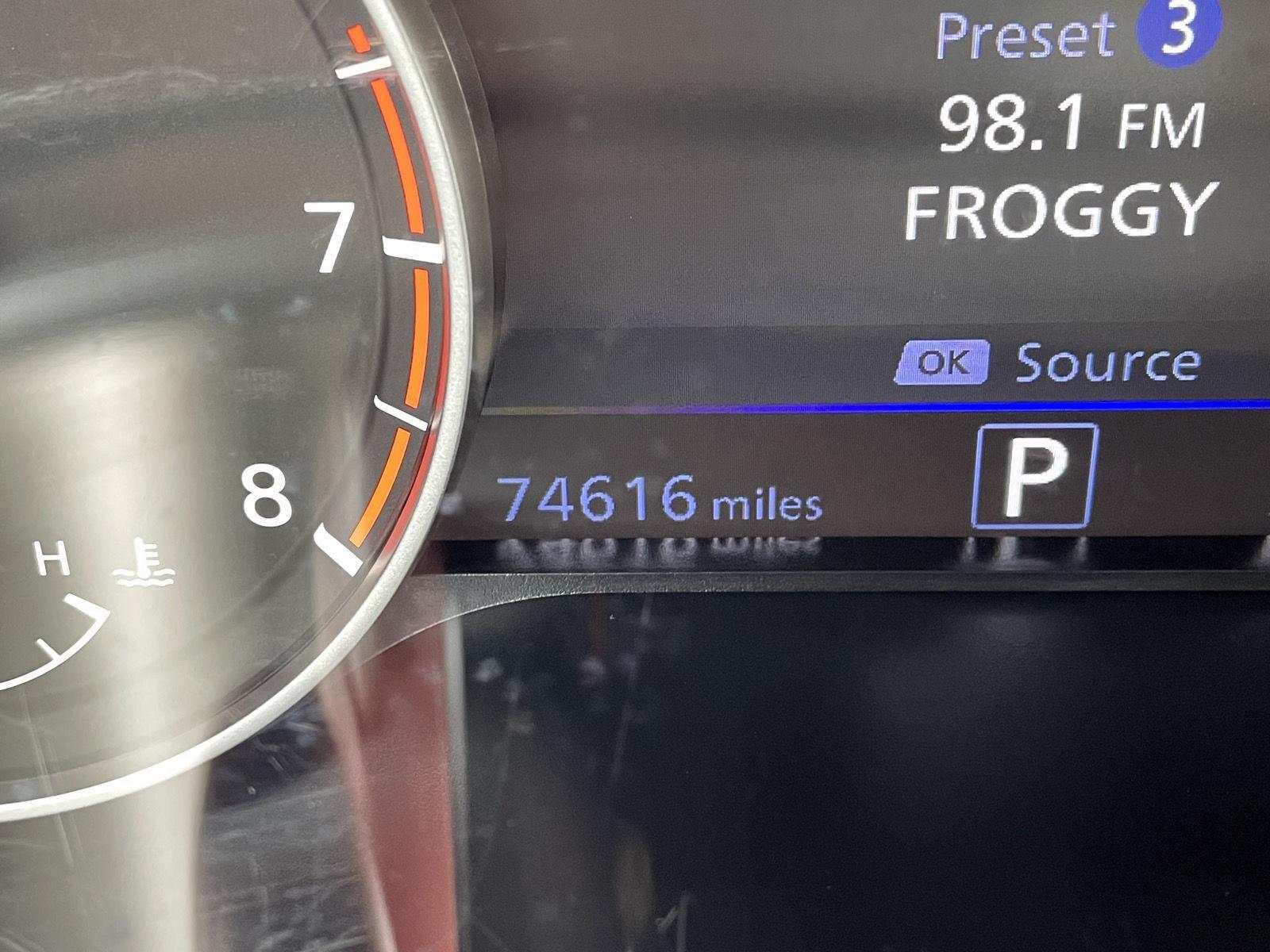Vehicle photo 3