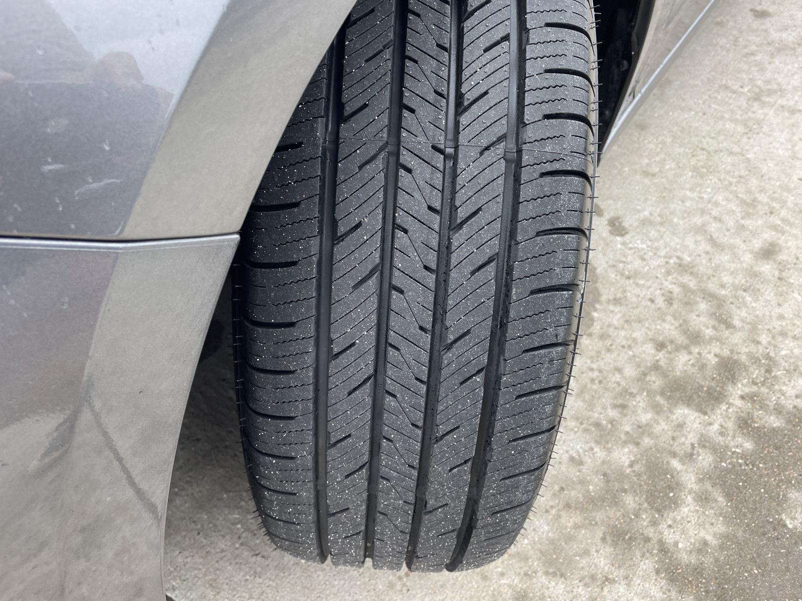Vehicle photo 11