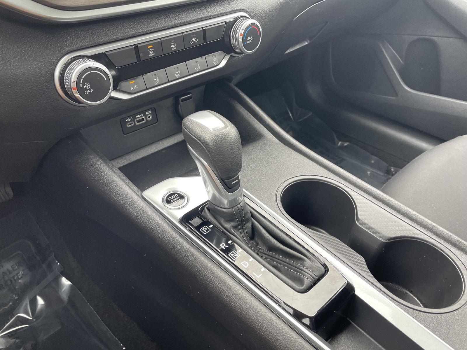 Vehicle photo 28