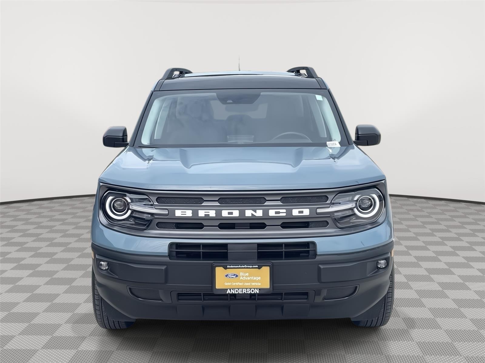Vehicle photo 4