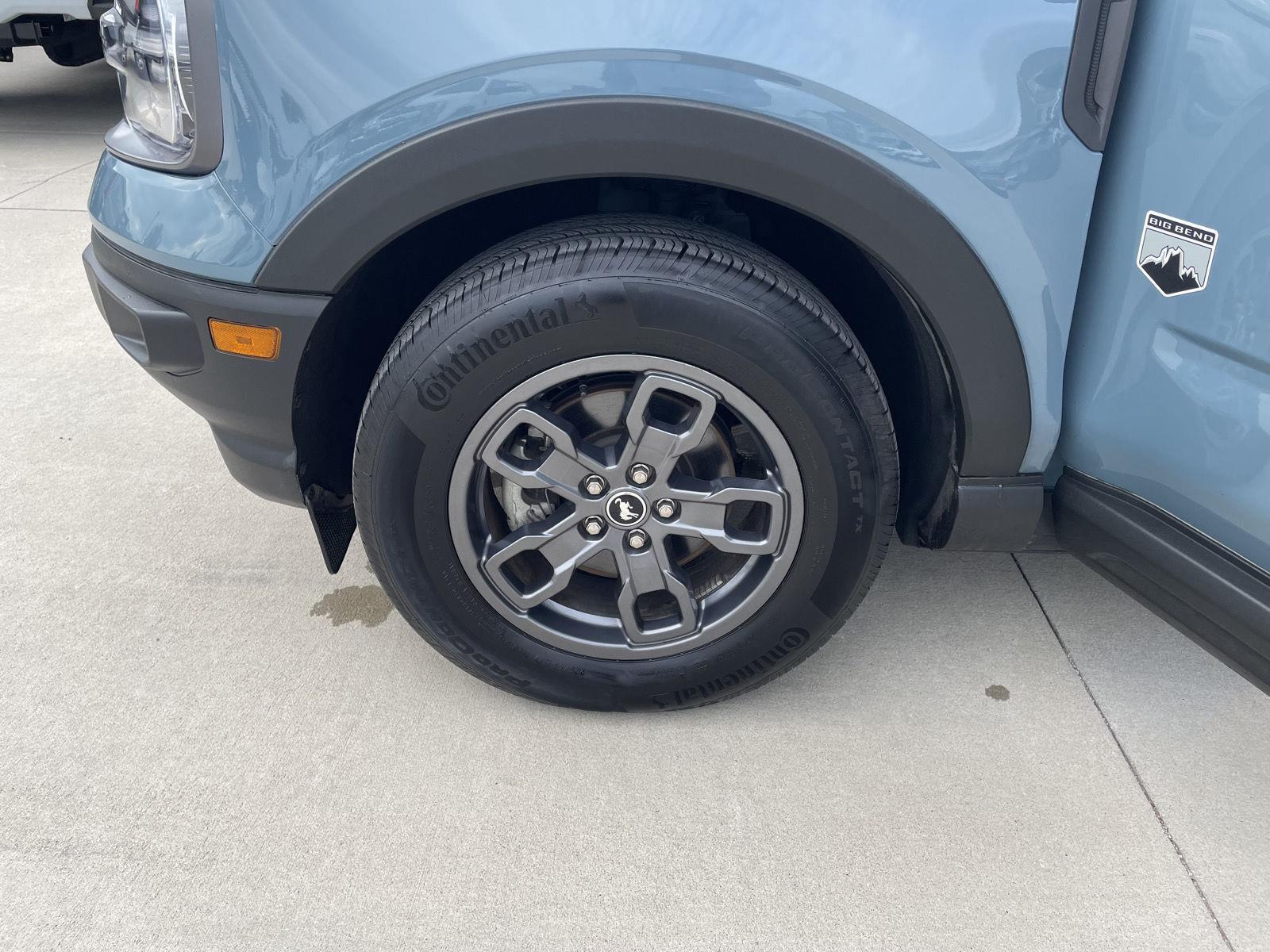 Vehicle photo 10
