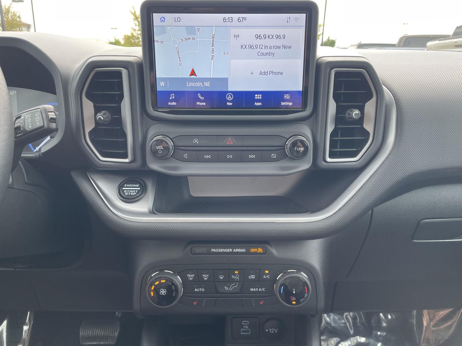 Vehicle photo 22